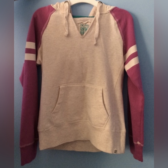 Nollie Girls Youth Cotton Blend Sweatshirt W/Warm Hood, Cangaroo Pocket. Sz XS - Picture 8 of 8